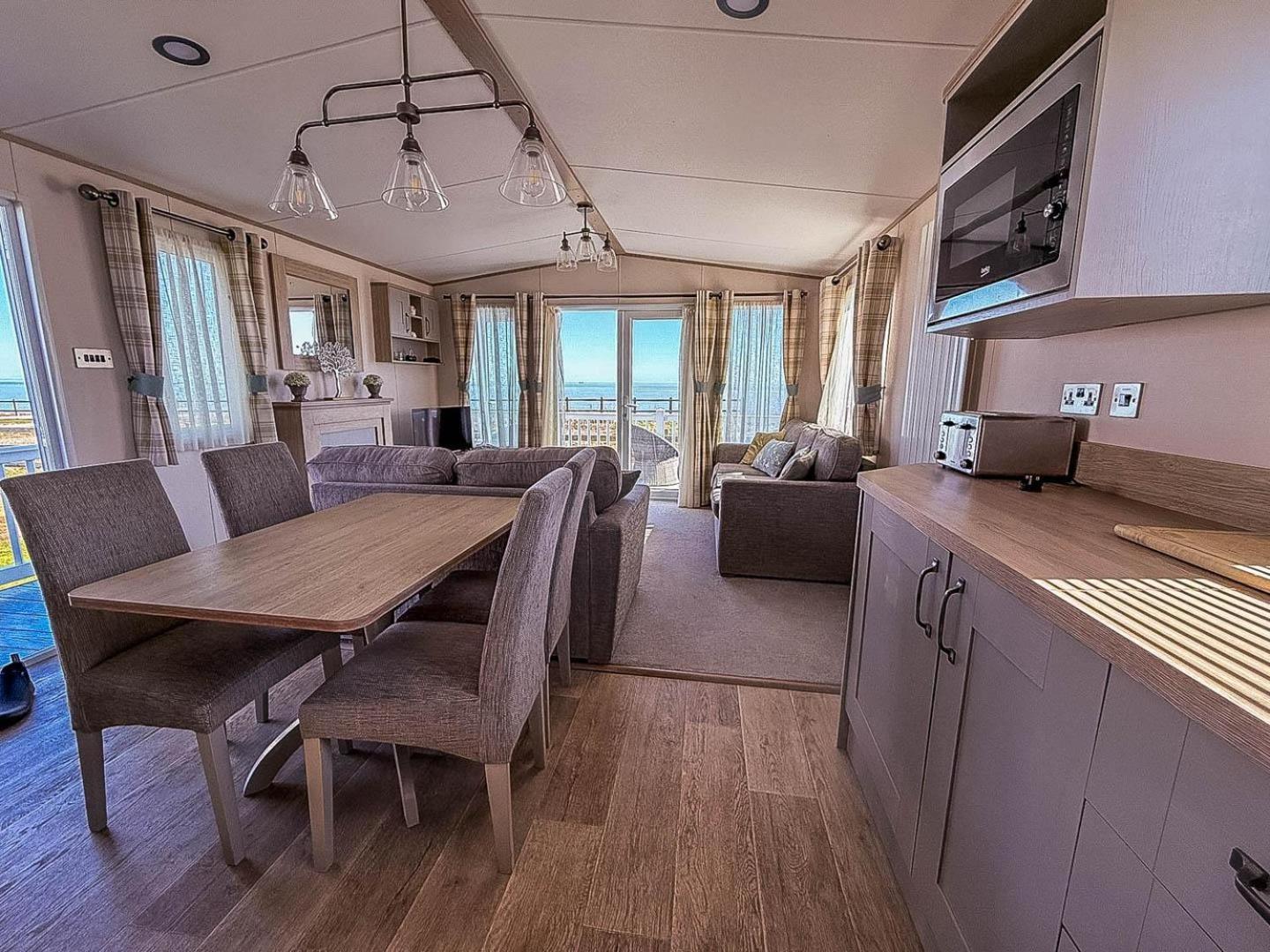 Beautiful 6 Berth Caravan With Full Sea Views For Hire In Suffolk Ref 68002cr *