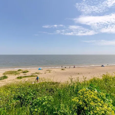 Beautiful 6 Berth Caravan With Full Sea Views For Hire In Suffolk Ref 68002Cr Lowestoft Exterior photo